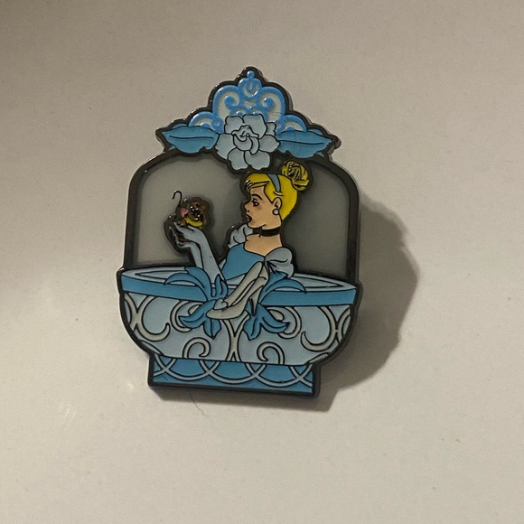 Disney Other - Disney Loungefly Cinderella & Gus Gus mystery pin blind box